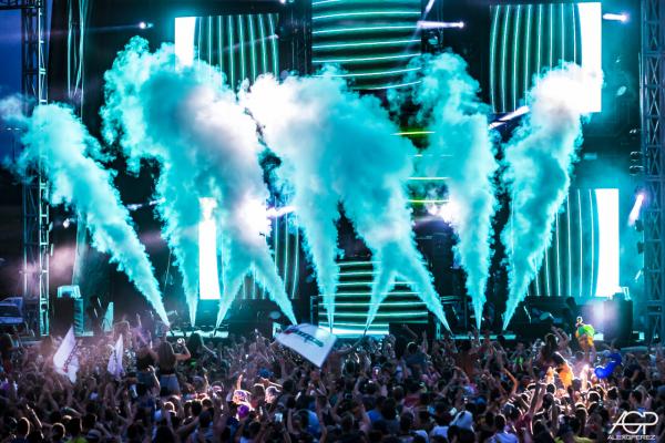 Cryogenics used for Party and Theatrical Special Effects and Video Production